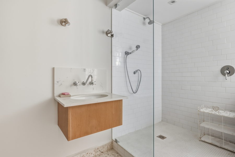 2 Bedroom Property for Sale in Vredehoek Western Cape